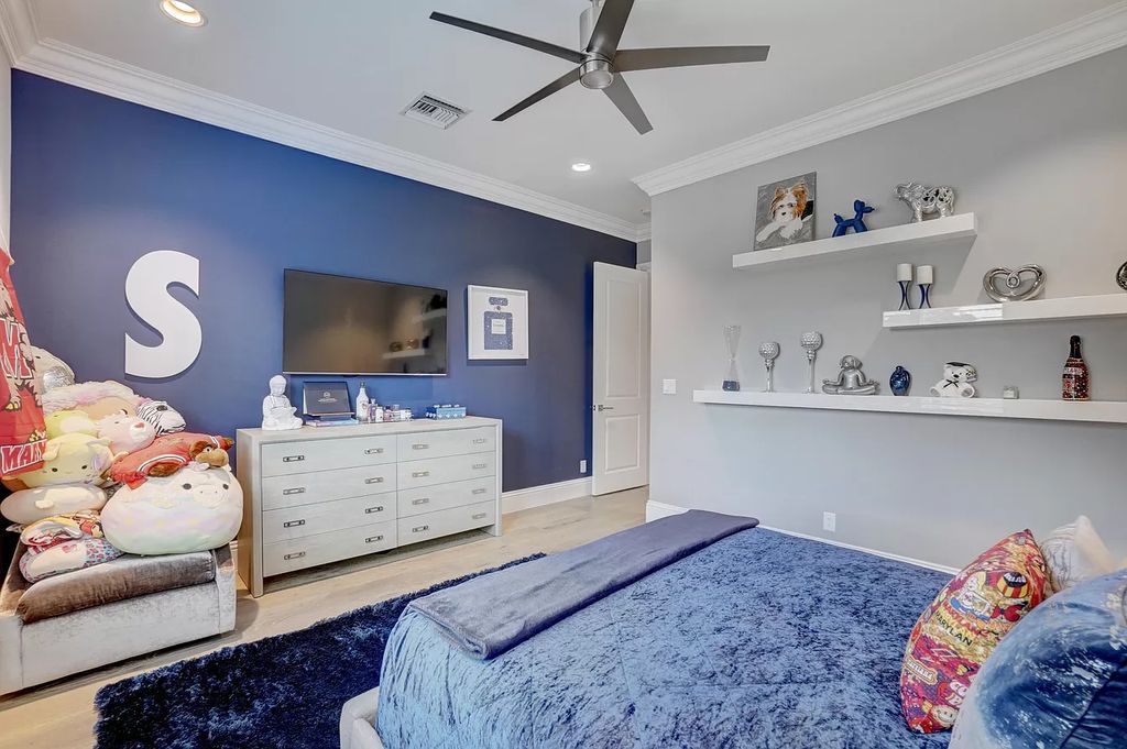 The Home in Boca Raton is a spacious transitional property located in the heart of Boca Raton's most desirable downtown area now available for sale. This home located at 299 NE 6th St, Boca Raton, Florida;