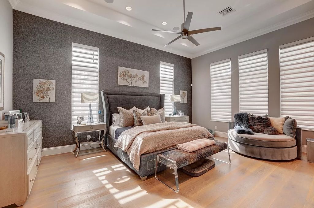 The Home in Boca Raton is a spacious transitional property located in the heart of Boca Raton's most desirable downtown area now available for sale. This home located at 299 NE 6th St, Boca Raton, Florida;