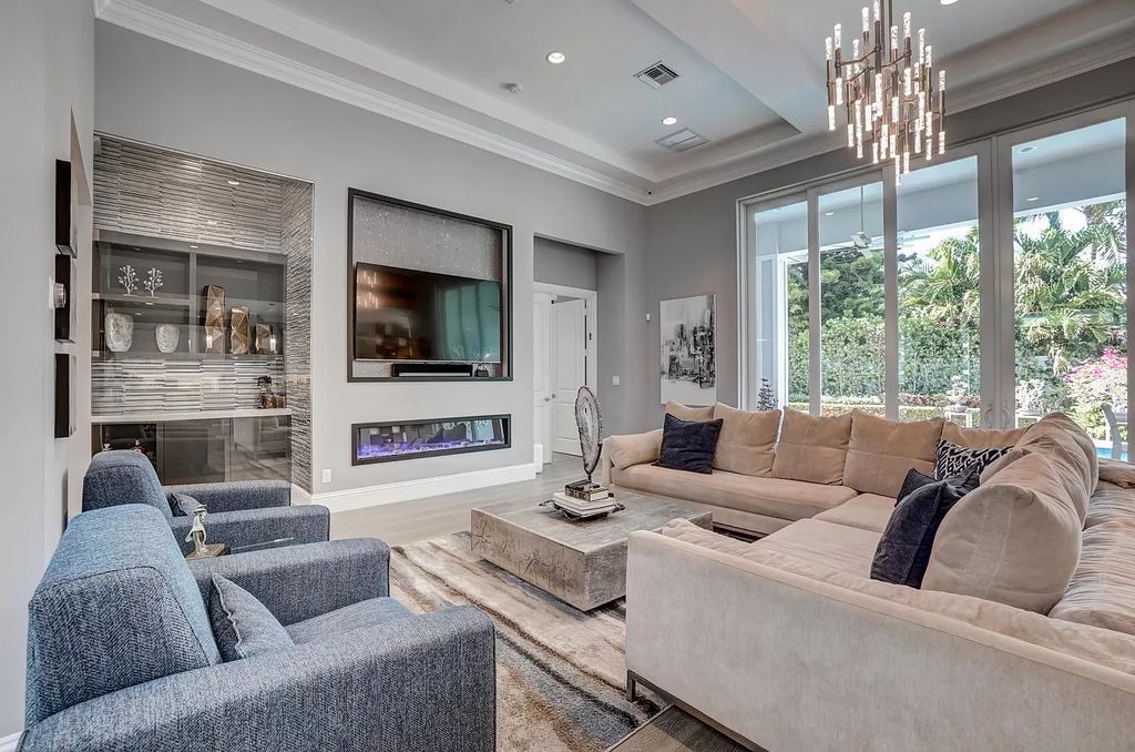 The Home in Boca Raton is a spacious transitional property located in the heart of Boca Raton's most desirable downtown area now available for sale. This home located at 299 NE 6th St, Boca Raton, Florida;
