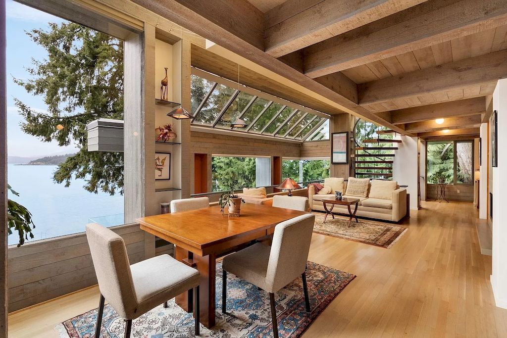 The Residence in Greater Vancouver provide breathtaking ocean and island views from every room in the house, now available for sale. This home located at 10 Montizambert Wynd, Greater Vancouver, BC V7W 1R8, Canada