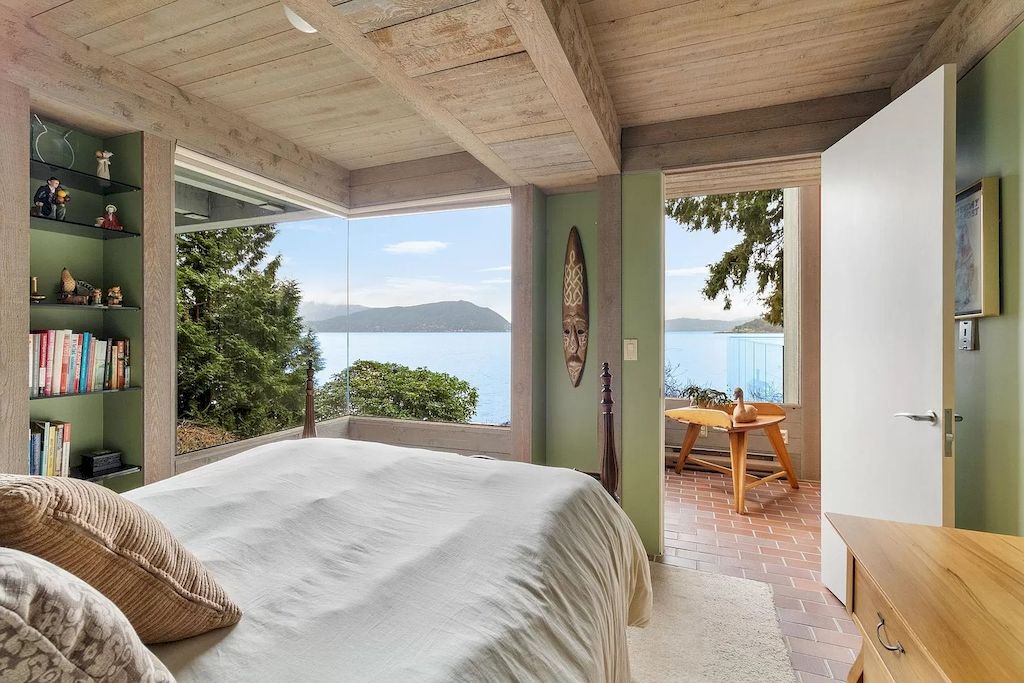 The Residence in Greater Vancouver provide breathtaking ocean and island views from every room in the house, now available for sale. This home located at 10 Montizambert Wynd, Greater Vancouver, BC V7W 1R8, Canada