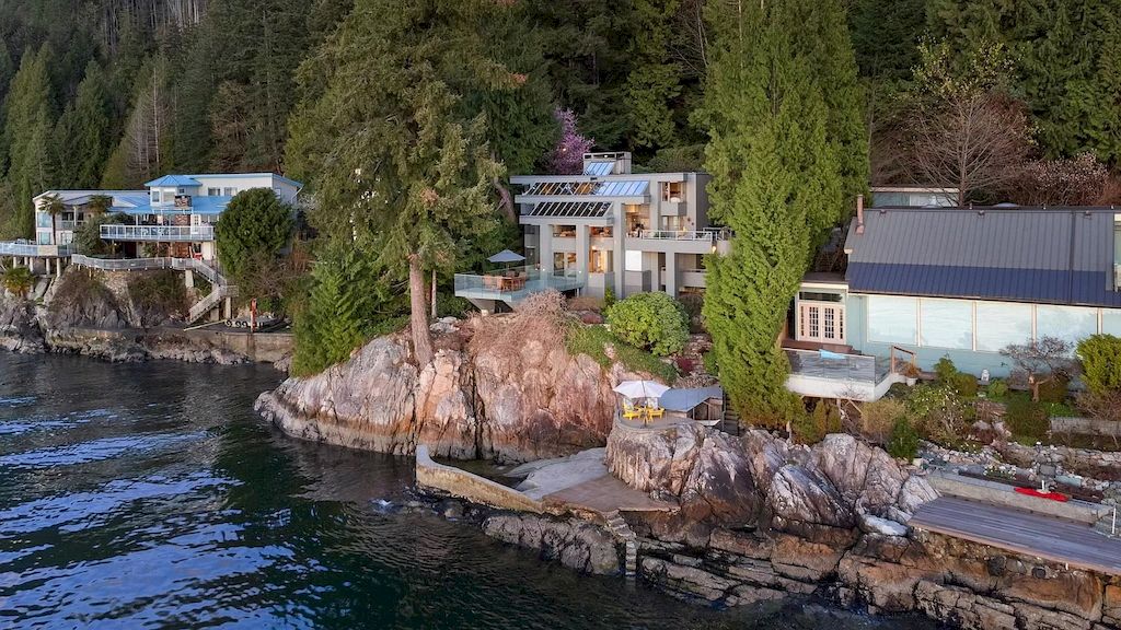 The Residence in Greater Vancouver provide breathtaking ocean and island views from every room in the house, now available for sale. This home located at 10 Montizambert Wynd, Greater Vancouver, BC V7W 1R8, Canada
