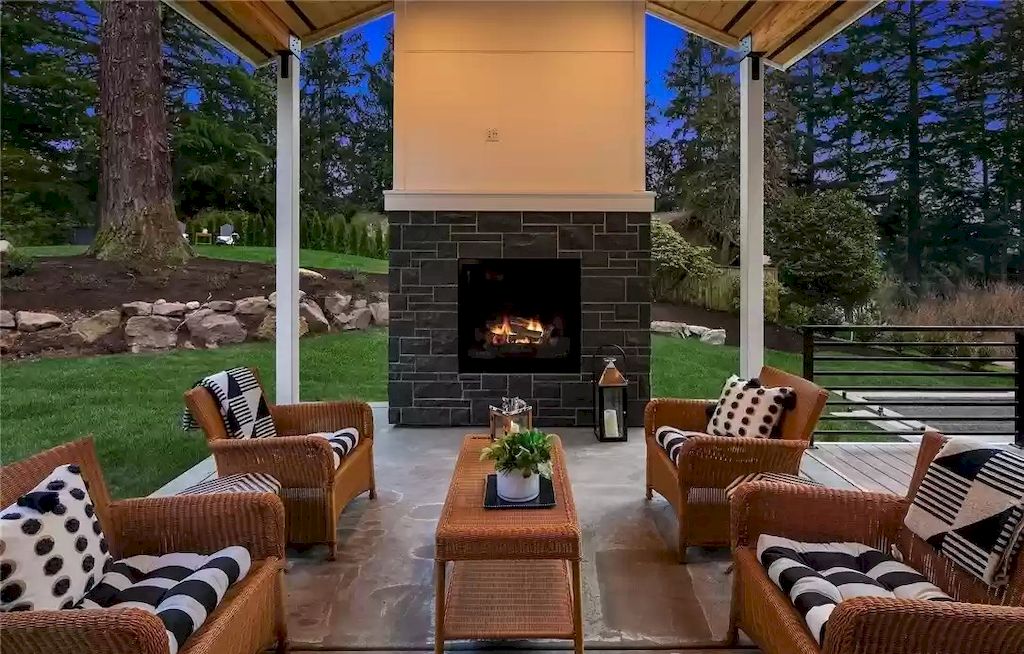 The Estate in Washington is a luxurious home enjoying an open floor plan with custom lighting and high-end finishes throughout now available for sale. This home located at 2003 102nd Place SE, Bellevue, Washington; offering 07 bedrooms and 08 bathrooms with 6,252 square feet of living spaces.