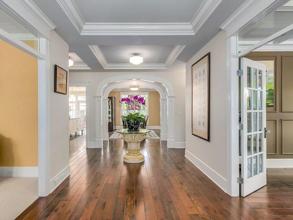 The Home in Surrey is a cozy home which incorporates modern features and design elements, now available for sale. This home located at 14025 30th Ave, Surrey, BC V4P 2N3, Canada