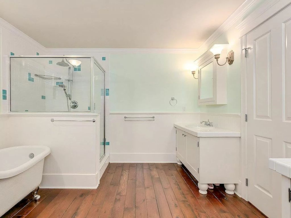 The Home in Surrey is a cozy home which incorporates modern features and design elements, now available for sale. This home located at 14025 30th Ave, Surrey, BC V4P 2N3, Canada