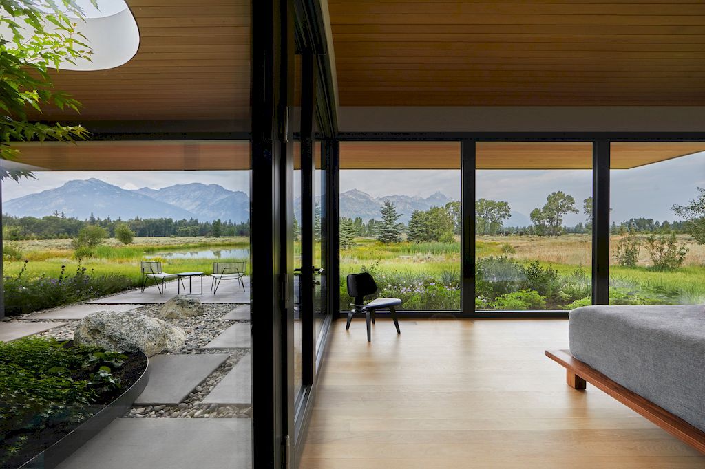 Tengoku house vacation home around courtyard garden by CLB Architects 3