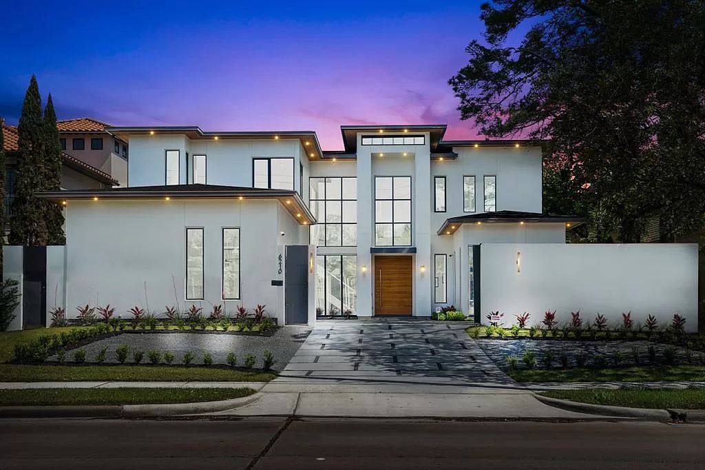 The Home in Houston is a stunning residence offers panoramic views and full indoor outdoor living for enjoyment now available for sale. This home located at 6210 Memorial Dr, Houston, Texas