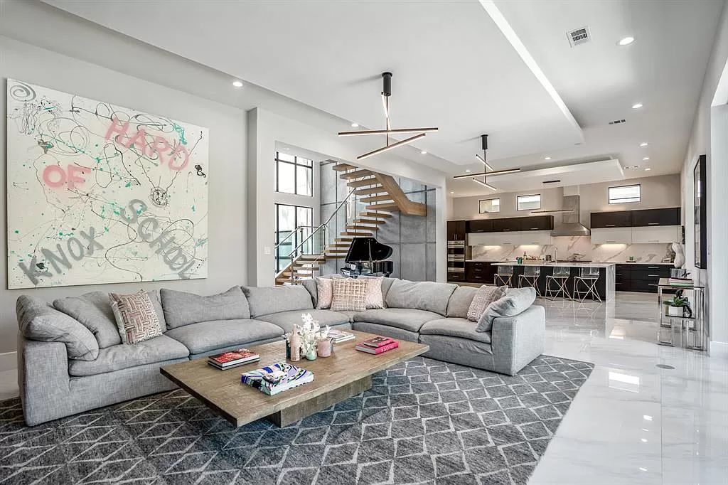 The Home in Houston is a stunning residence offers panoramic views and full indoor outdoor living for enjoyment now available for sale. This home located at 6210 Memorial Dr, Houston, Texas