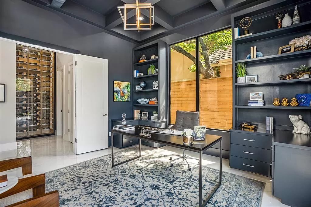 The Home in Houston is a stunning residence offers panoramic views and full indoor outdoor living for enjoyment now available for sale. This home located at 6210 Memorial Dr, Houston, Texas