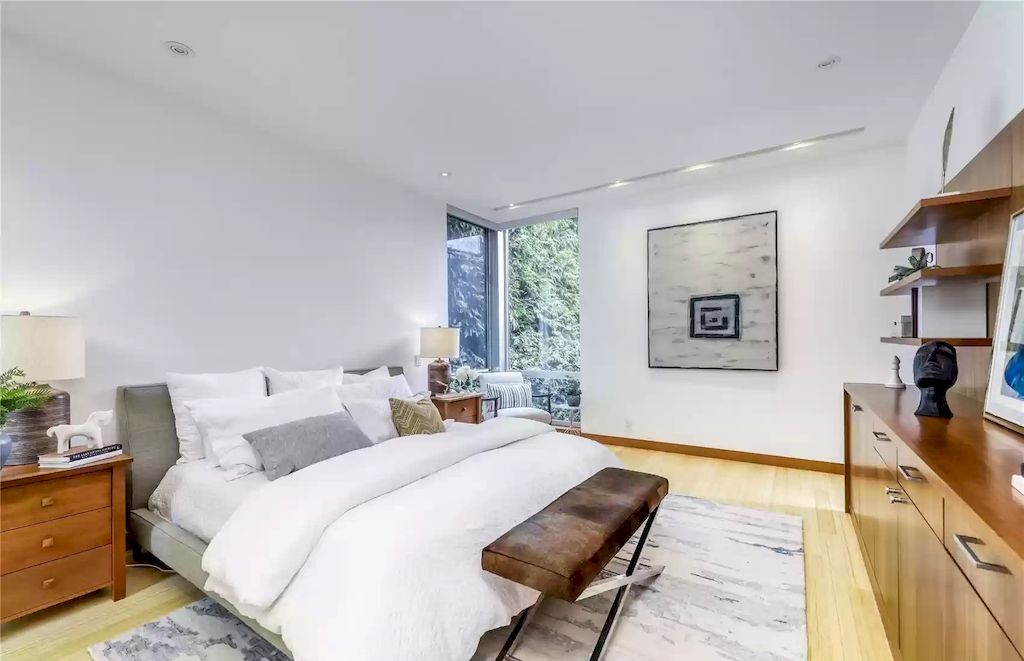 The Estate in Washington is a luxurious home newly refinished with bamboo floors and a combination of metal and green roofs now available for sale. This home located at 4000 Point White Drive NE, Bainbridge Island, Washington; offering 02 bedrooms and 03 bathrooms with 3,396 square feet of living spaces.