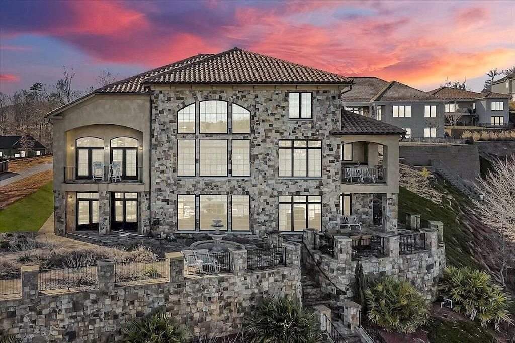 The Estate in Virginia is a luxurious home designed for impressive panoramic lake and mountains views from every corner now available for sale. This home located at 331 Blue Heron Dr, Wirtz, Virginia; offering 05 bedrooms and 05 bathrooms with 7,000 square feet of living spaces.