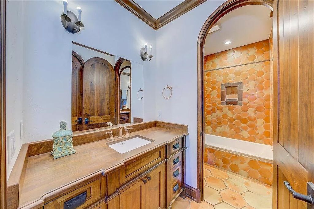 The Estate in Virginia is a luxurious home designed for impressive panoramic lake and mountains views from every corner now available for sale. This home located at 331 Blue Heron Dr, Wirtz, Virginia; offering 05 bedrooms and 05 bathrooms with 7,000 square feet of living spaces.