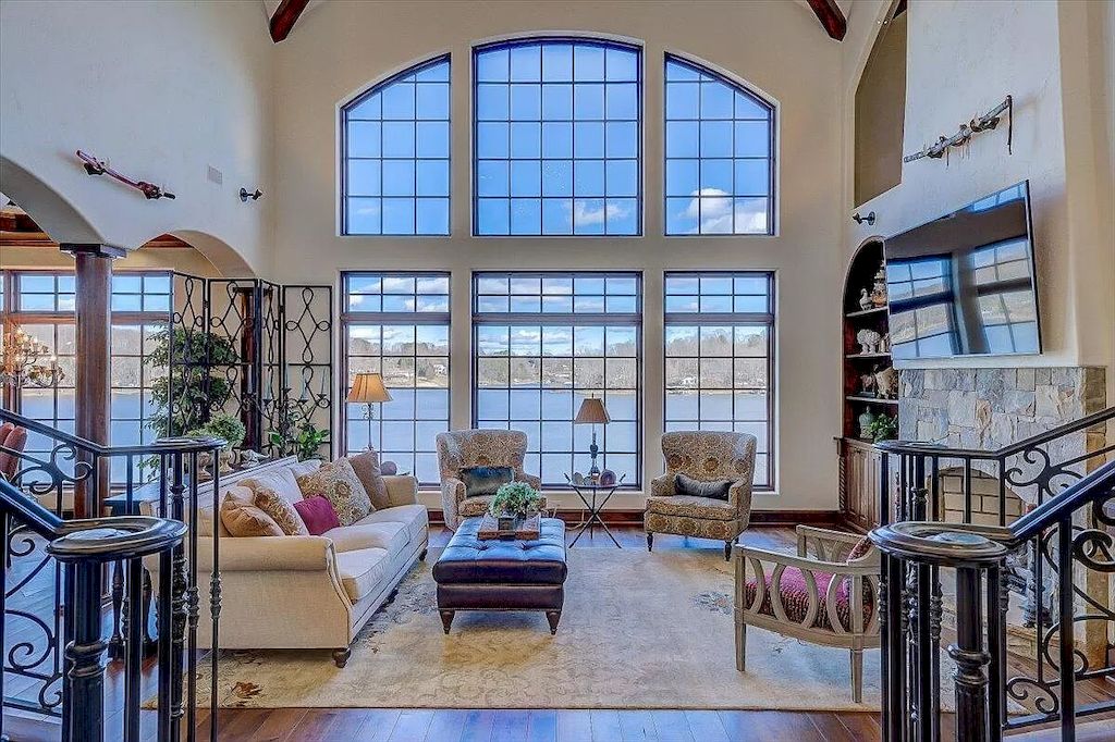The Estate in Virginia is a luxurious home designed for impressive panoramic lake and mountains views from every corner now available for sale. This home located at 331 Blue Heron Dr, Wirtz, Virginia; offering 05 bedrooms and 05 bathrooms with 7,000 square feet of living spaces.