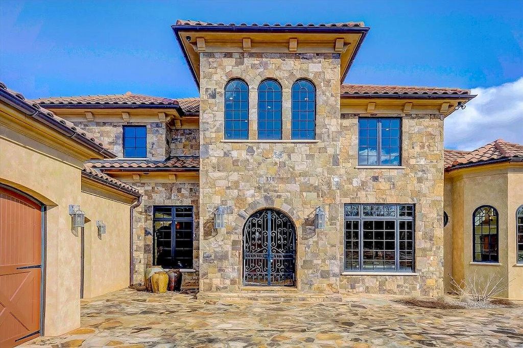 The Estate in Virginia is a luxurious home designed for impressive panoramic lake and mountains views from every corner now available for sale. This home located at 331 Blue Heron Dr, Wirtz, Virginia; offering 05 bedrooms and 05 bathrooms with 7,000 square feet of living spaces.