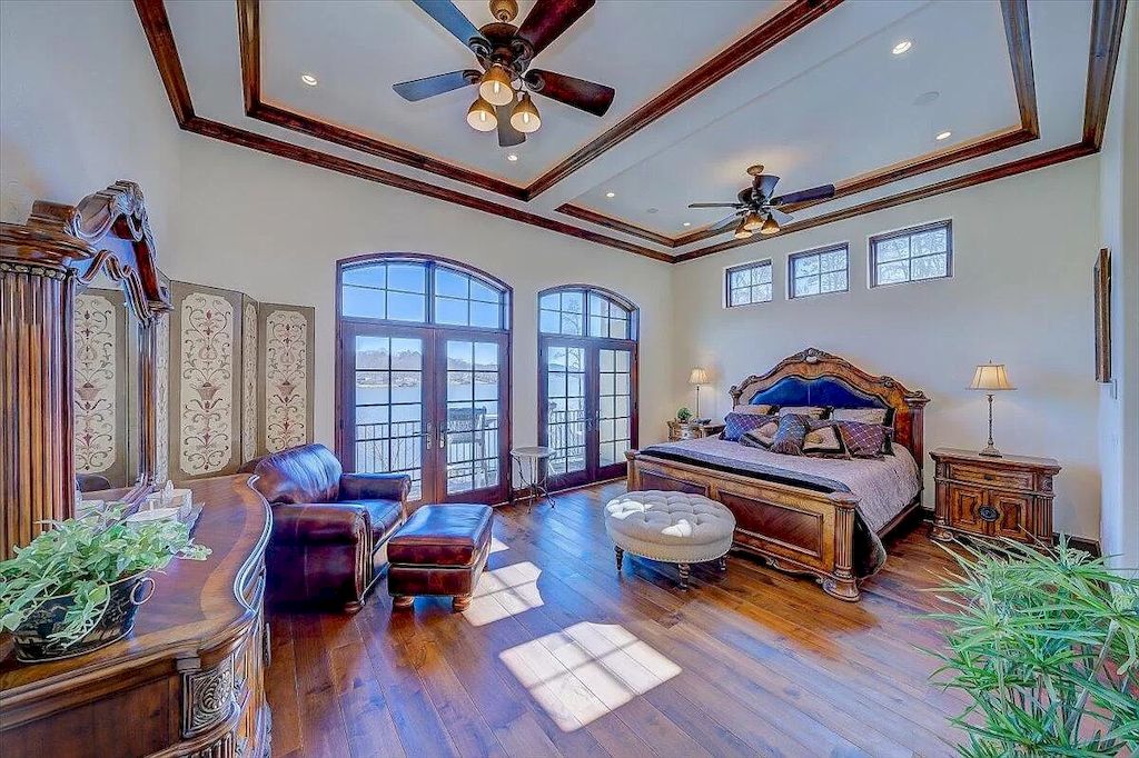 The Estate in Virginia is a luxurious home designed for impressive panoramic lake and mountains views from every corner now available for sale. This home located at 331 Blue Heron Dr, Wirtz, Virginia; offering 05 bedrooms and 05 bathrooms with 7,000 square feet of living spaces.
