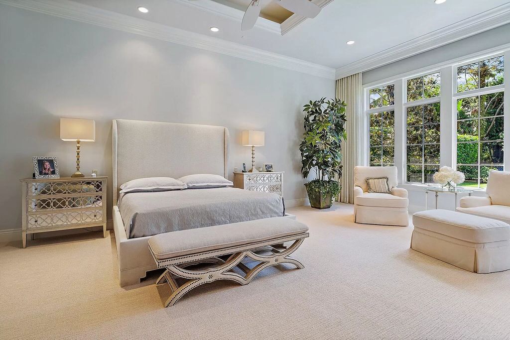 The Home in Palm Beach Gardens is a signature custom estate with amazing views and outdoor entertainment areas now available for sale. This house located at 11770 Calleta Ct, Palm Beach Gardens, Florida