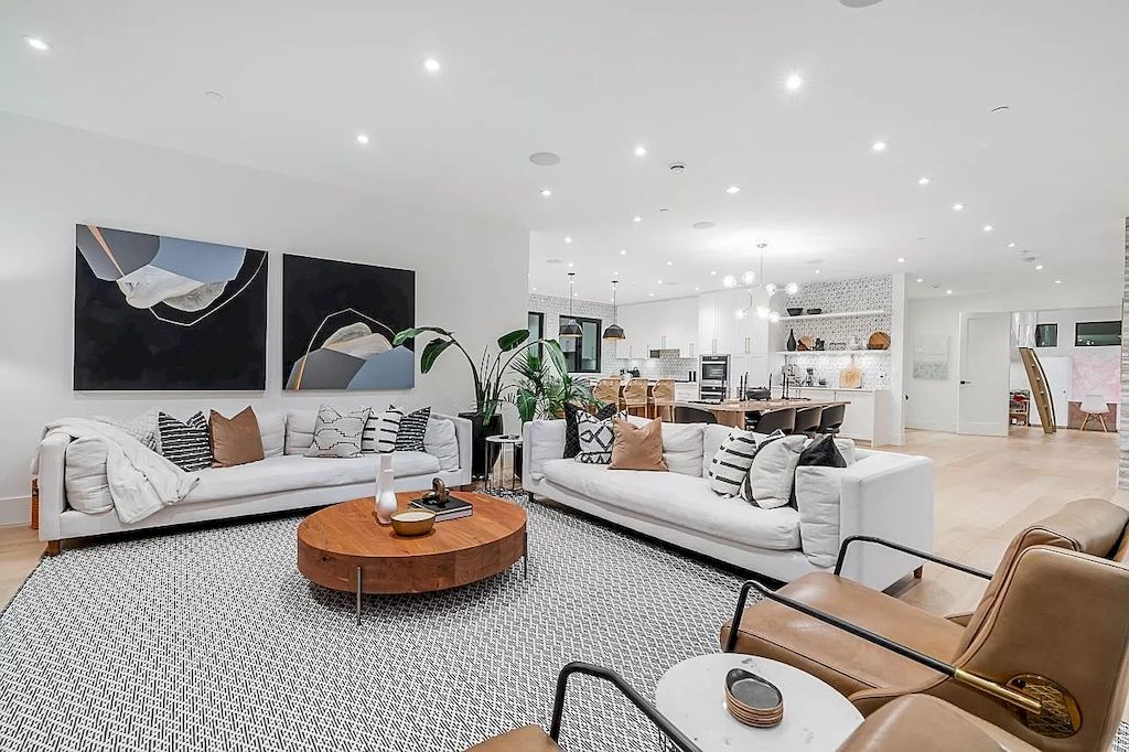The House in West Vancouver is brilliantly designed ocean view residence was created by renowned designer Karla Dreyer, now available for sale. This home located at 4701 Piccadilly S, West Vancouver, BC V7W 1J8, Canada