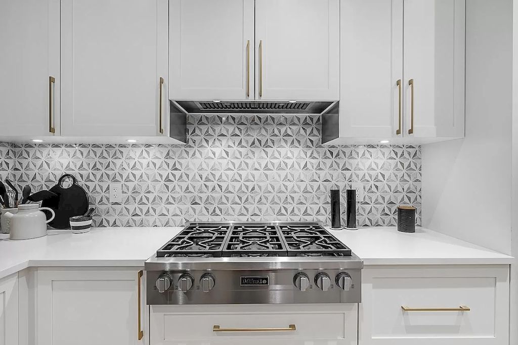 The House in West Vancouver is brilliantly designed ocean view residence was created by renowned designer Karla Dreyer, now available for sale. This home located at 4701 Piccadilly S, West Vancouver, BC V7W 1J8, Canada