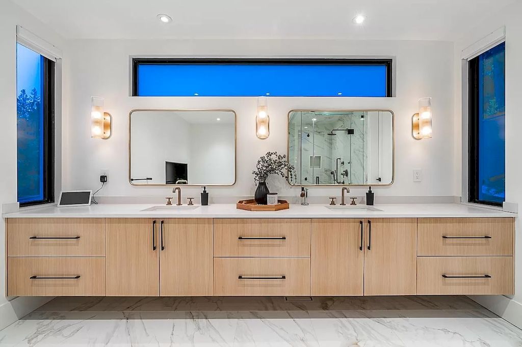 The House in West Vancouver is brilliantly designed ocean view residence was created by renowned designer Karla Dreyer, now available for sale. This home located at 4701 Piccadilly S, West Vancouver, BC V7W 1J8, Canada
