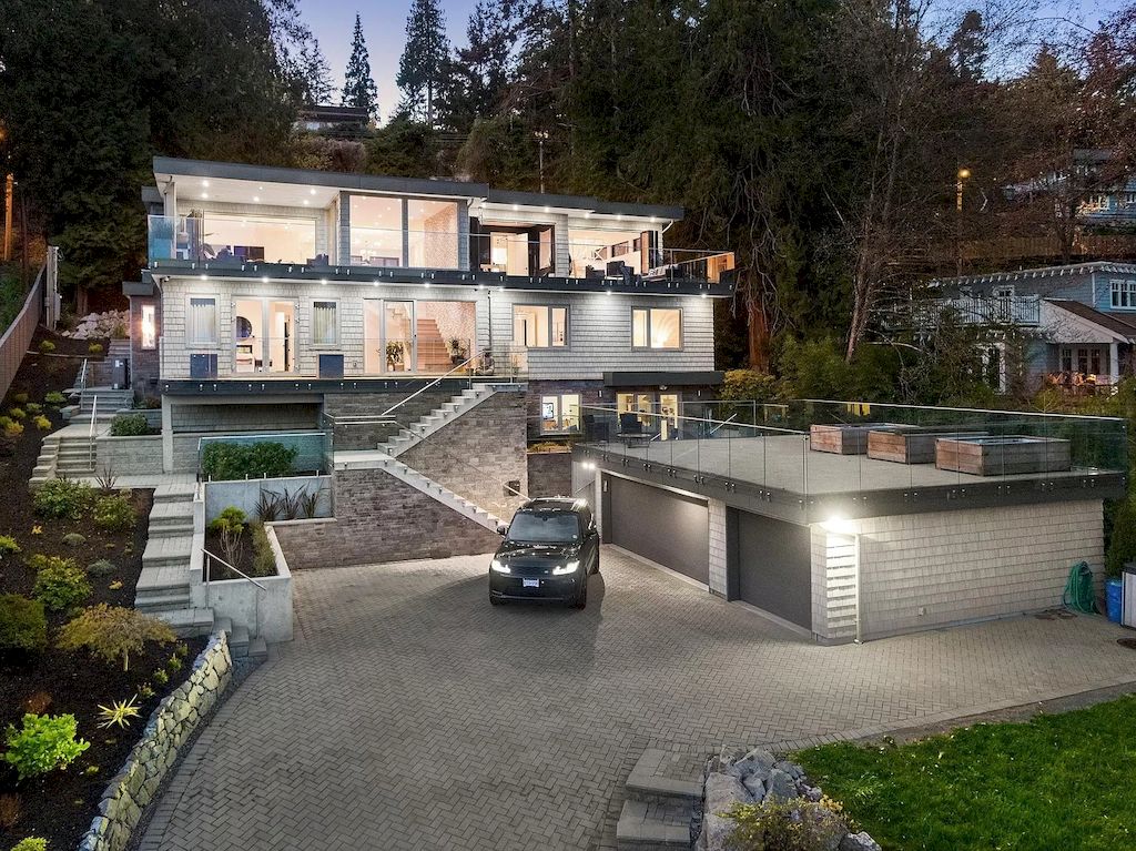The House in West Vancouver is brilliantly designed ocean view residence was created by renowned designer Karla Dreyer, now available for sale. This home located at 4701 Piccadilly S, West Vancouver, BC V7W 1J8, Canada