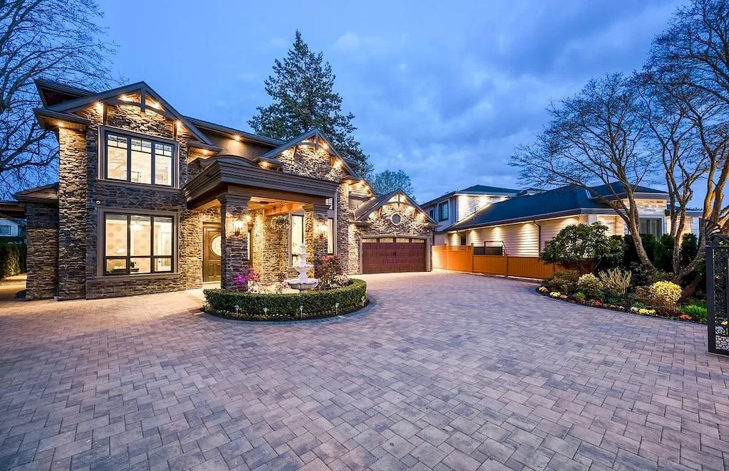 The House in Richmond has spacious living spaces and top line of workmanship and materials, now available for sale. This home located at 7980 Goldstream Pl, Richmond, BC V7A 1L7, Canada