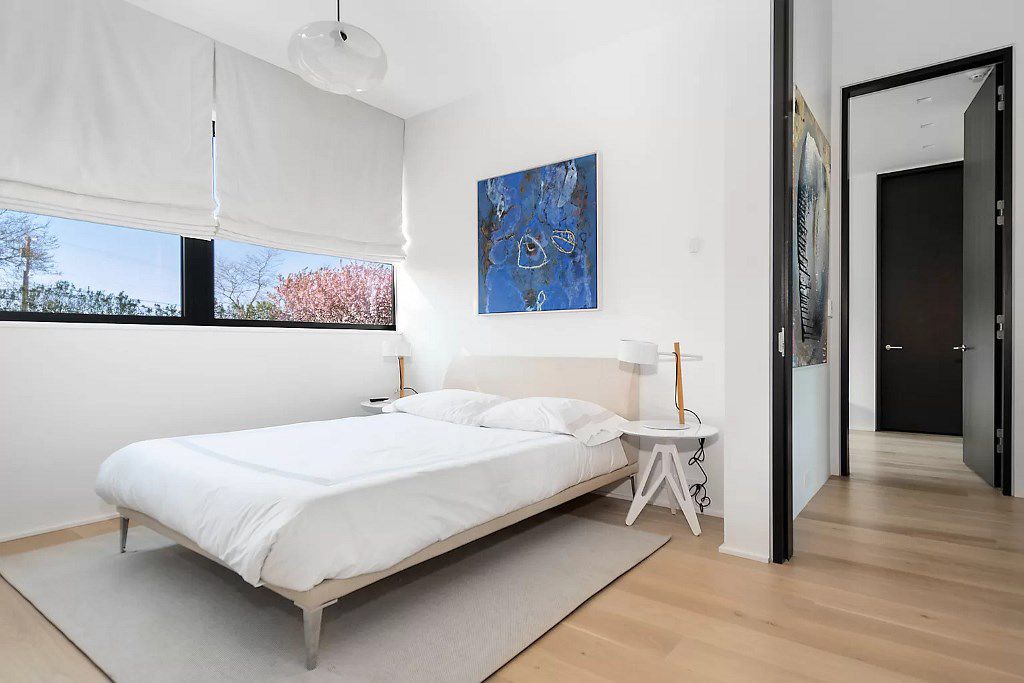 Chic Custom Built Residence in New York asks for $17,995,000 by Francis D'haene