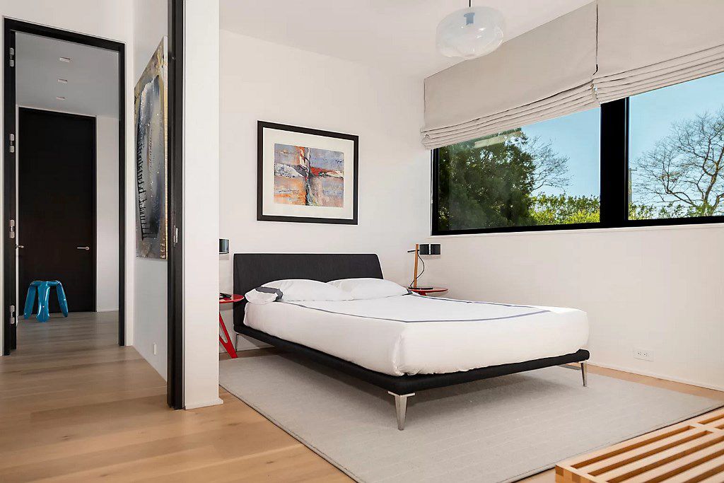 Chic Custom Built Residence in New York asks for $17,995,000 by Francis D'haene