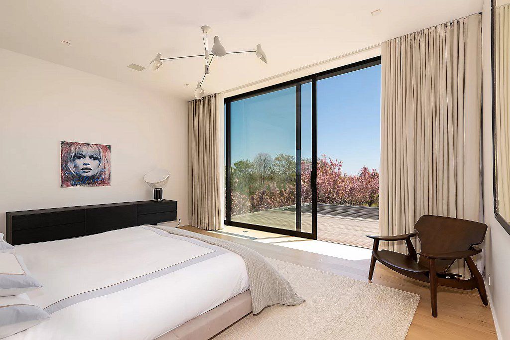 Chic Custom Built Residence in New York asks for $17,995,000 by Francis D'haene