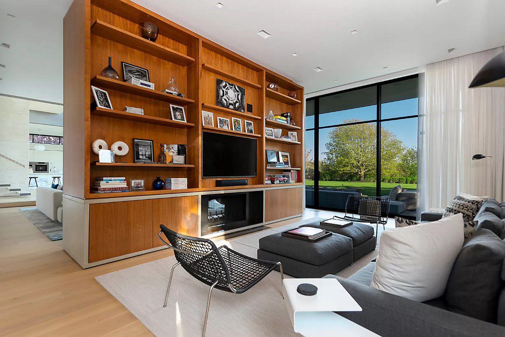 Chic Custom Built Residence in New York asks for $17,995,000 by Francis D'haene