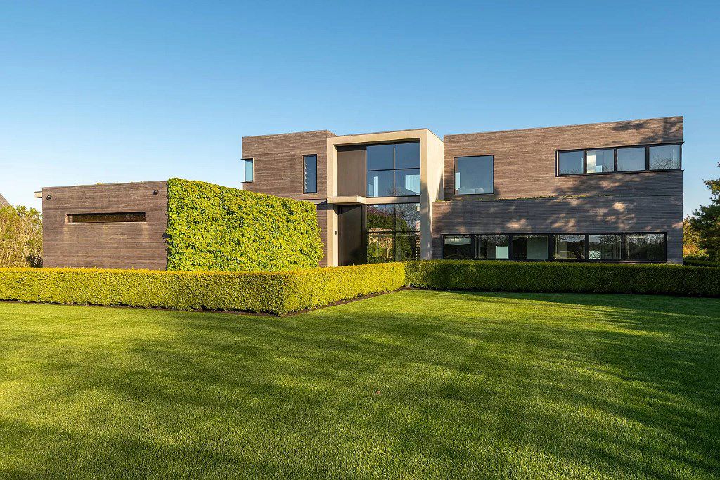 Chic Custom Built Residence in New York asks for $17,995,000 by Francis D'haene