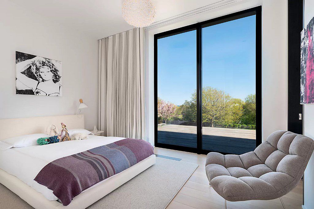 Chic Custom Built Residence in New York asks for $17,995,000 by Francis D'haene