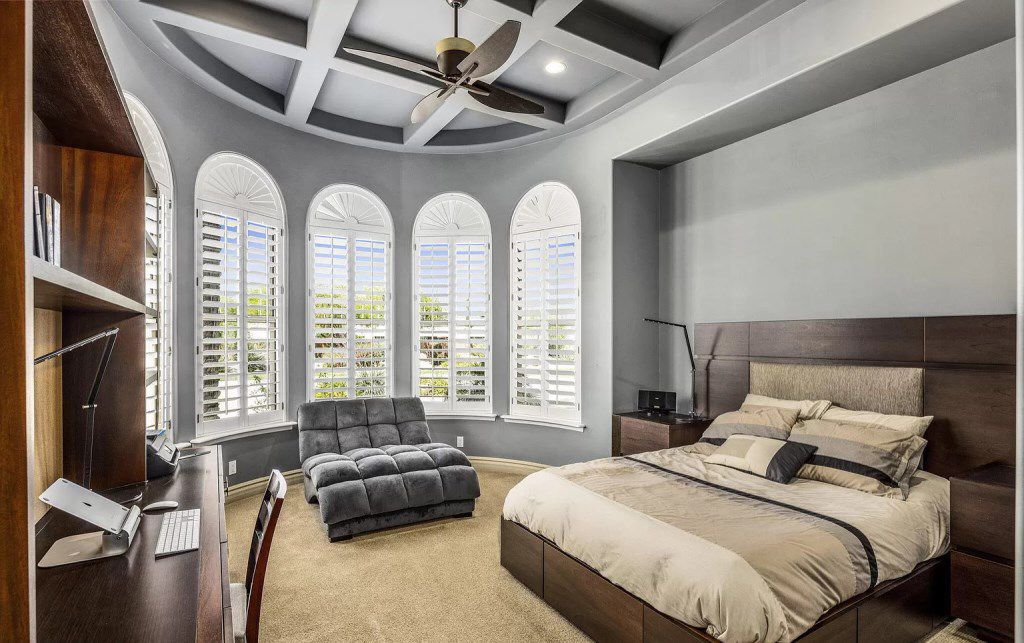 Elegant Paradise Valley estate offers  breathtaking mountain views for Sale at $4,000,000