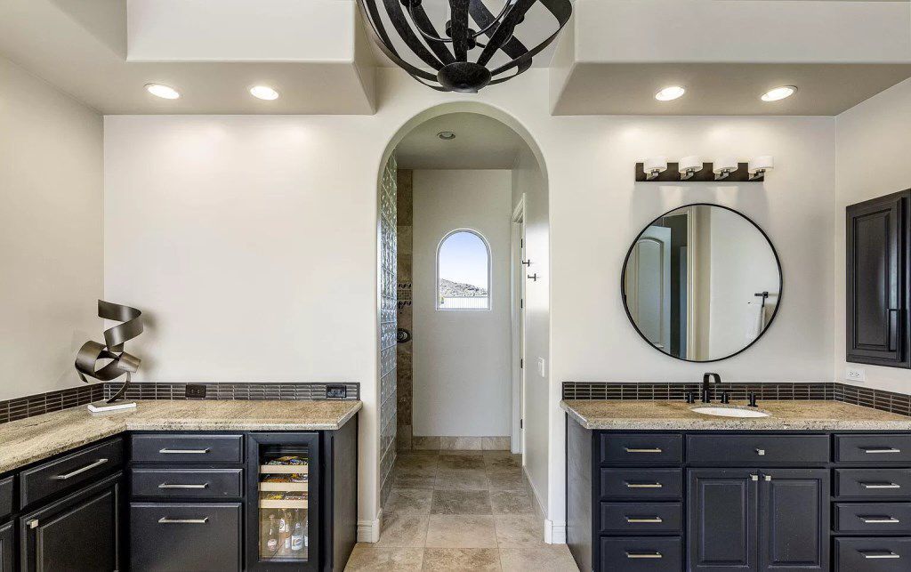 Elegant Paradise Valley estate offers  breathtaking mountain views for Sale at $4,000,000