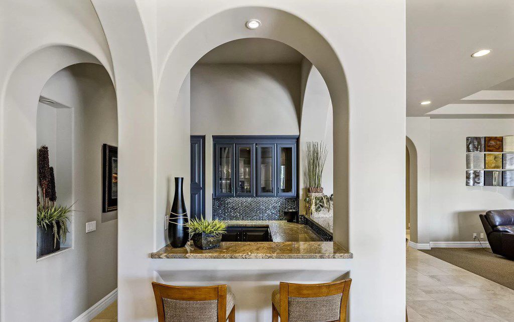 Elegant Paradise Valley estate offers  breathtaking mountain views for Sale at $4,000,000