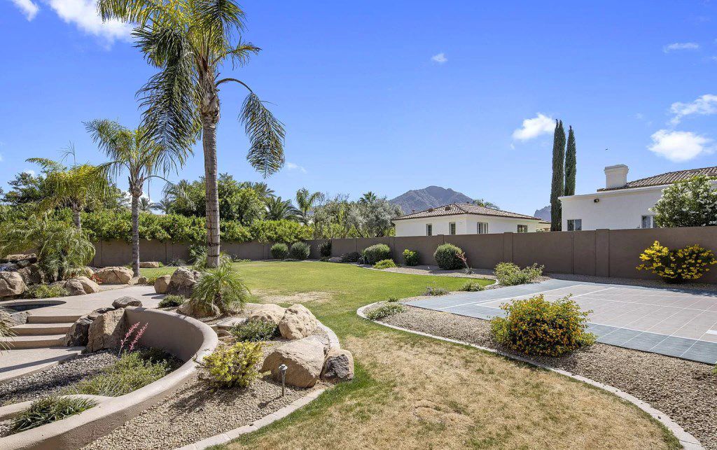 Elegant Paradise Valley estate offers  breathtaking mountain views for Sale at $4,000,000