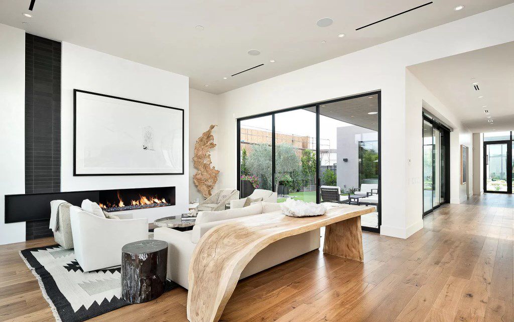 New Streamline Contemporary Home in Arizona hits Market for $4,995,000