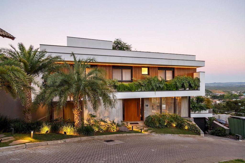 AD House for Comfortable Living J.A. Becker Arquitetura e Construções