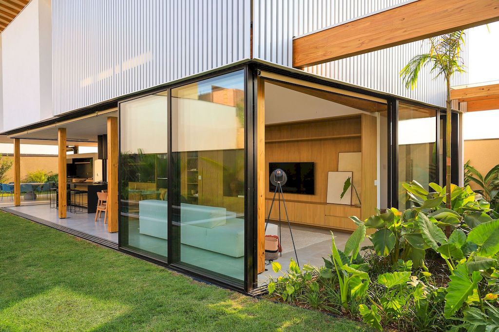 Anima House Unique Design with Wooden System by 24 7 Arquitetura 14