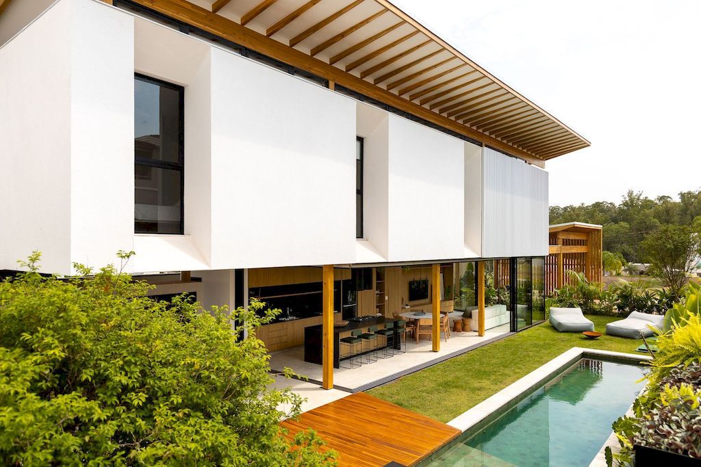 Anima House Unique Design with Wooden System by 24 7 Arquitetura 4