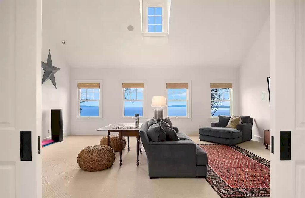 The Estate in Washington is a luxurious home featuring great rooms and top-of-the-line appliances now available for sale. This home located at 8143 Headlands Way, Clinton, Washington; offering 03 bedrooms and 04 bathrooms with 3,893 square feet of living spaces.