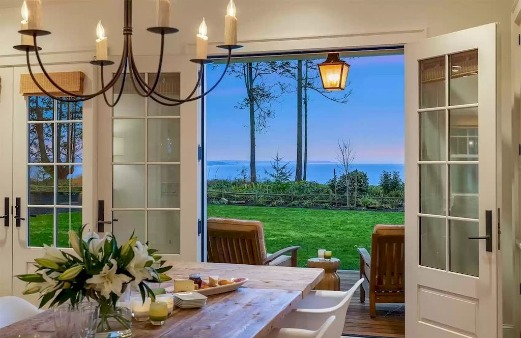 The Estate in Washington is a luxurious home featuring great rooms and top-of-the-line appliances now available for sale. This home located at 8143 Headlands Way, Clinton, Washington; offering 03 bedrooms and 04 bathrooms with 3,893 square feet of living spaces.