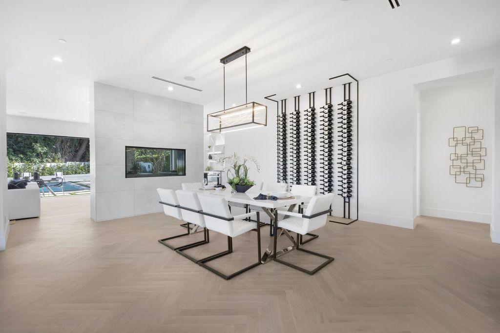 The Home in Encino is a brilliantly designed contemporary residence offers warm, indoor outdoor living with luxurious finishes now available for sale. This home located at 16706 Magnolia, Encino, California