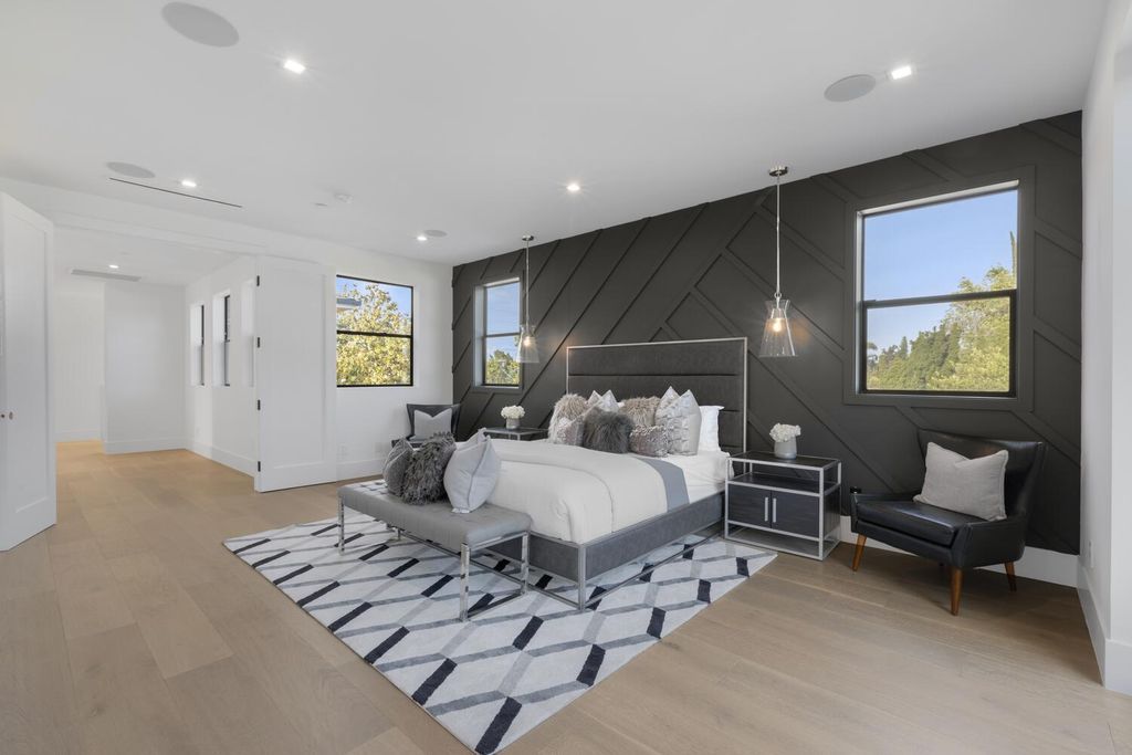 The Home in Encino is a brilliantly designed contemporary residence offers warm, indoor outdoor living with luxurious finishes now available for sale. This home located at 16706 Magnolia, Encino, California