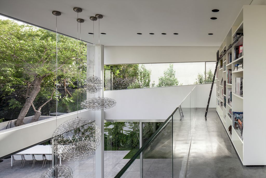 Concrete Cut house a Home of Concrete and Glass by Pitsou Kedem 15