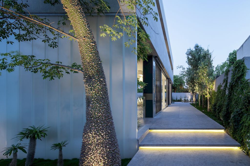 Concrete Cut house a Home of Concrete and Glass by Pitsou Kedem 20