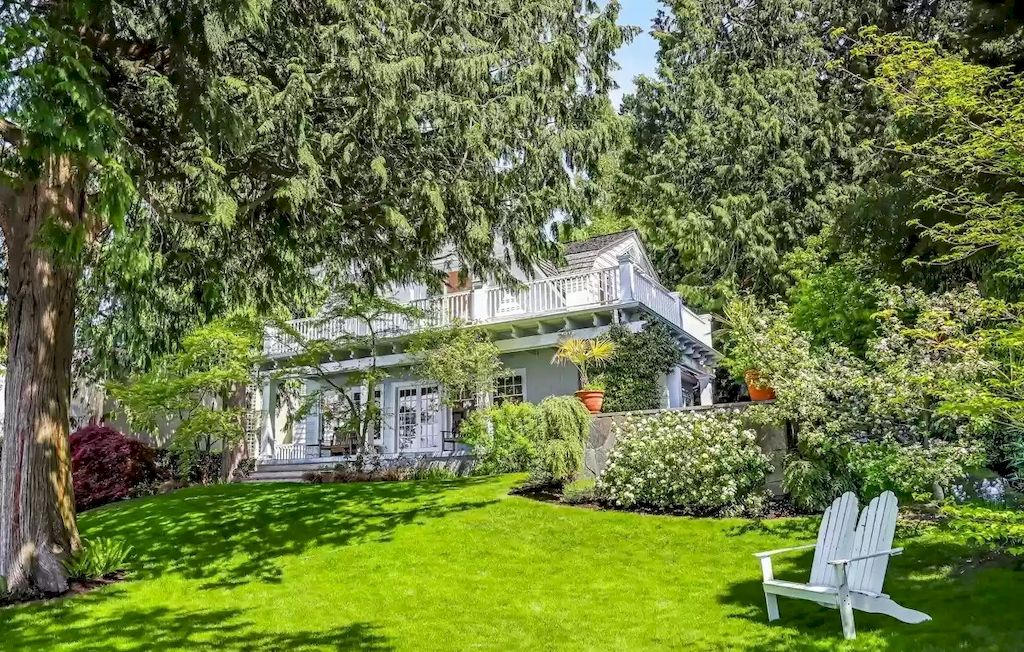 The Estate in Washington is a luxurious home offering plenty of opportunities to garden or simply enjoy the peaceful sounds of nature and water now available for sale. This home located at 6041 Beach Dr SW, Seattle, Washington; offering 04 bedrooms and 04 bathrooms with 4,850 square feet of living spaces. 