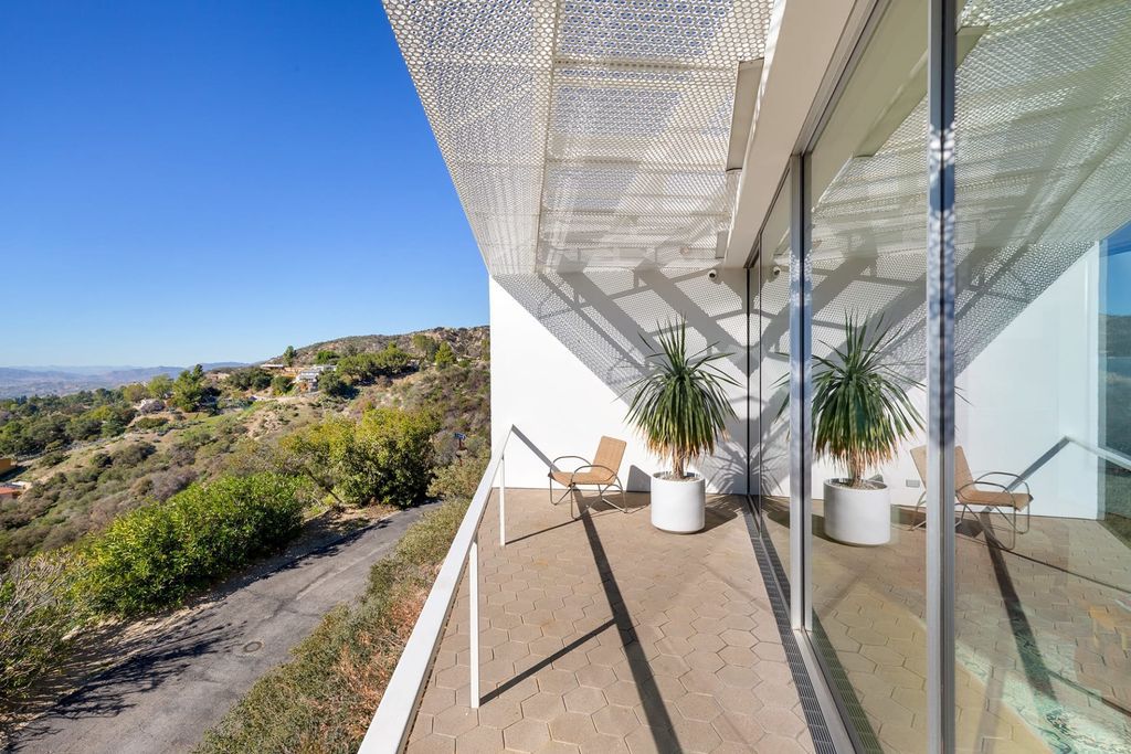 The Home in La Crescenta is an exceptional architectural compound occupies an extraordinary 5.7 acre curated succulent garden now available for sale. This home located at 3947 Markridge Rd, La Crescenta, California