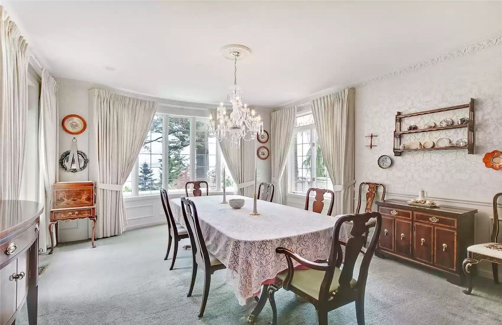 The Estate in Washington is a luxurious home located amongst mature gardens and majestic evergreens now available for sale. This home located at 17802 Talbot Rd, Edmonds, Washington; offering 04 bedrooms and 05 bathrooms with 8,200 square feet of living spaces.
