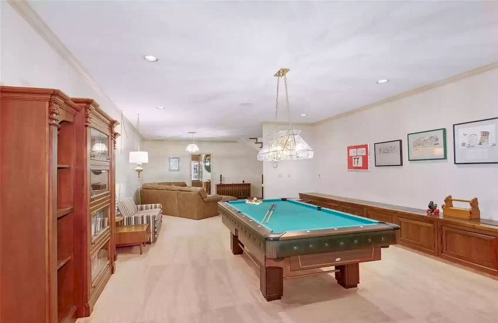 The Estate in Washington is a luxurious home located amongst mature gardens and majestic evergreens now available for sale. This home located at 17802 Talbot Rd, Edmonds, Washington; offering 04 bedrooms and 05 bathrooms with 8,200 square feet of living spaces.