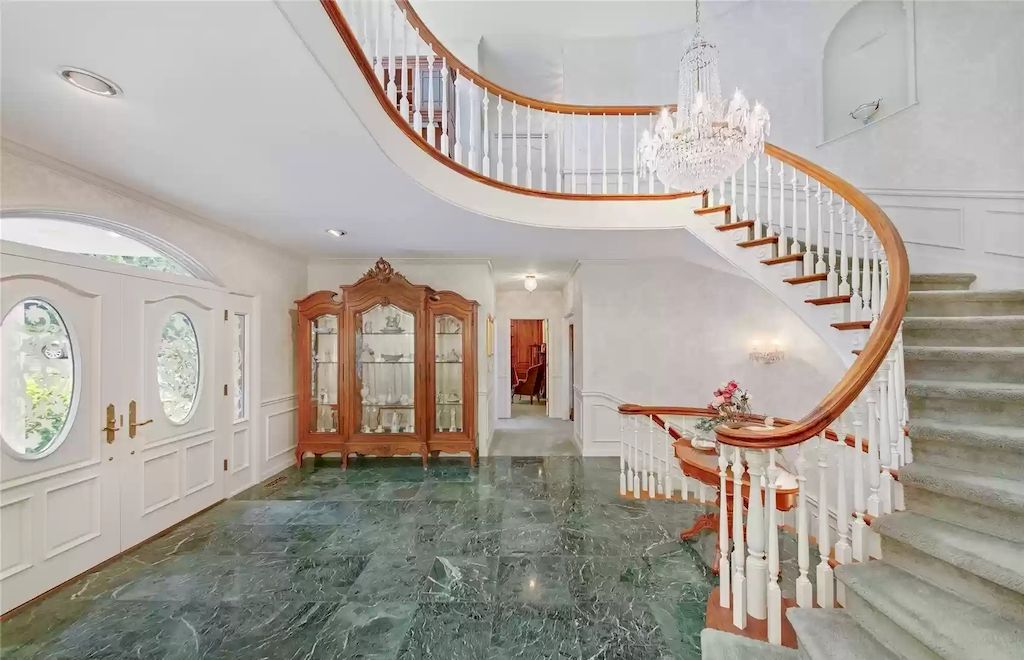 The Estate in Washington is a luxurious home located amongst mature gardens and majestic evergreens now available for sale. This home located at 17802 Talbot Rd, Edmonds, Washington; offering 04 bedrooms and 05 bathrooms with 8,200 square feet of living spaces.